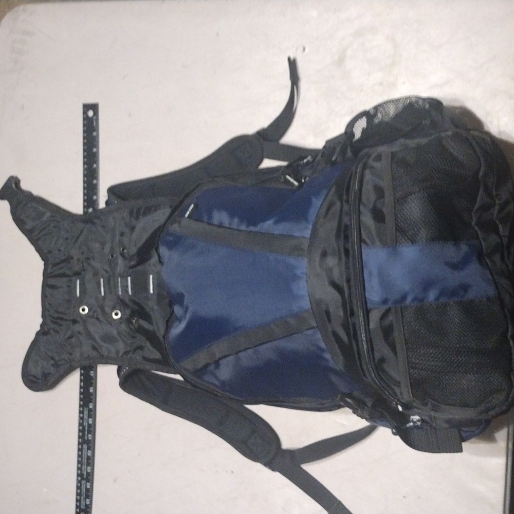 Cisco systems backpack - Picture 8 of 11